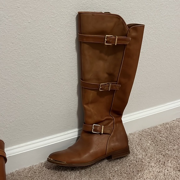 Brown boots - Picture 2 of 2